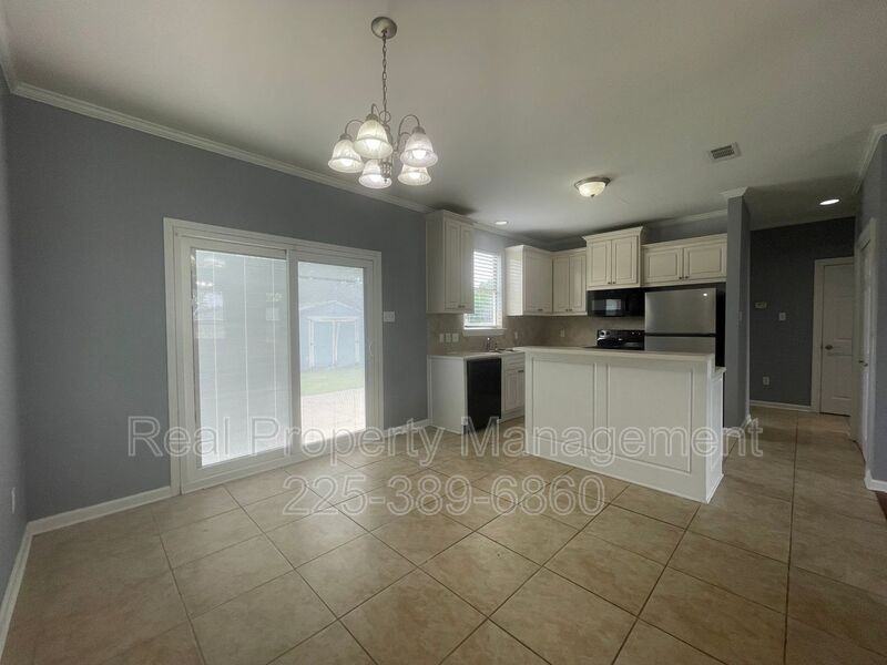 1021 N Janice Ave - Photo 5 of 18