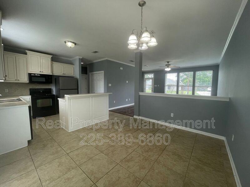 1021 N Janice Ave - Photo 6 of 18