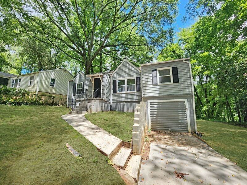 894 Mcwilliams Rd Se - Photo 2 of 21
