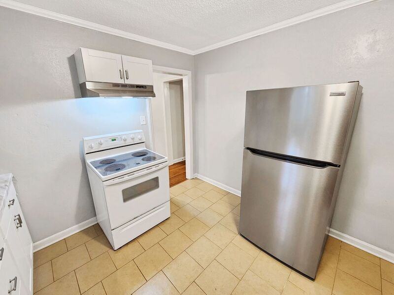 894 Mcwilliams Rd Se - Photo 3 of 21
