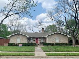 featured image of 505 E Scotland Dr