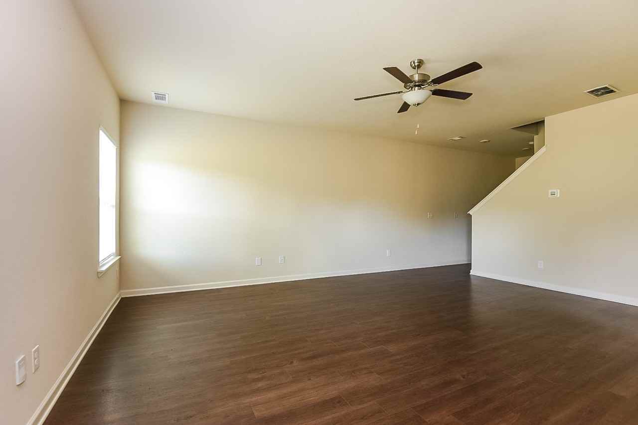 154 Innis Brook Cir - Photo 2 of 28