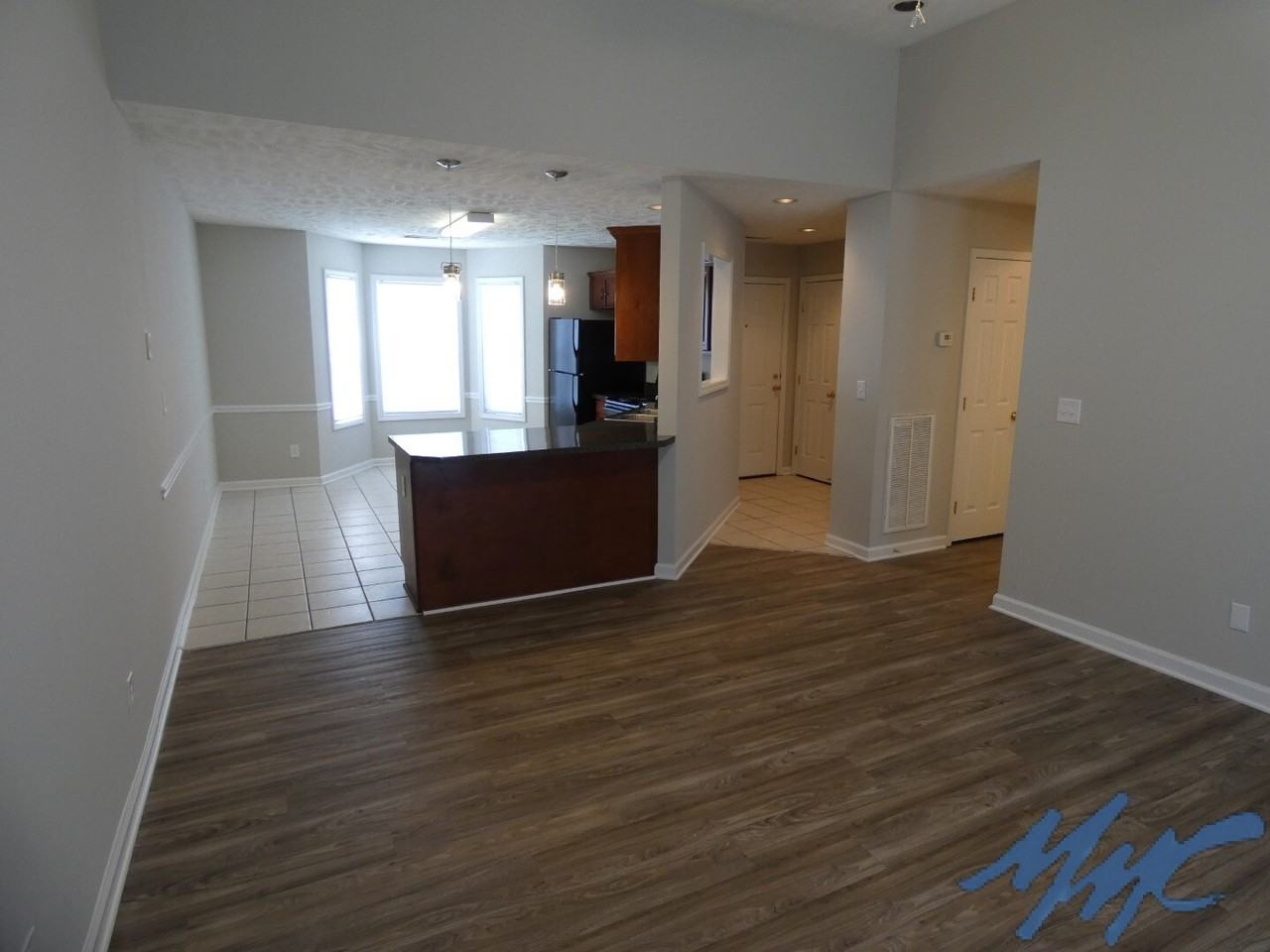 8001 Minehead Dr - Photo 5 of 25