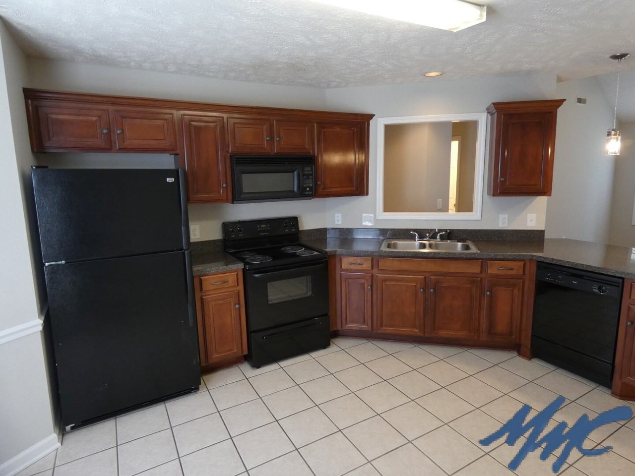 8001 Minehead Dr - Photo 7 of 25