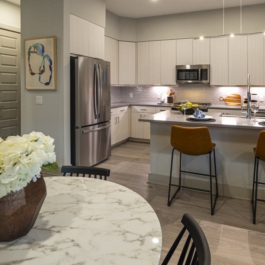 698 West 24th Street #DH1 - Photo 3 of 12