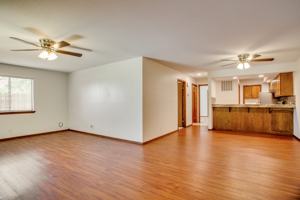 featured image of 412 N Oakwood Rd #104