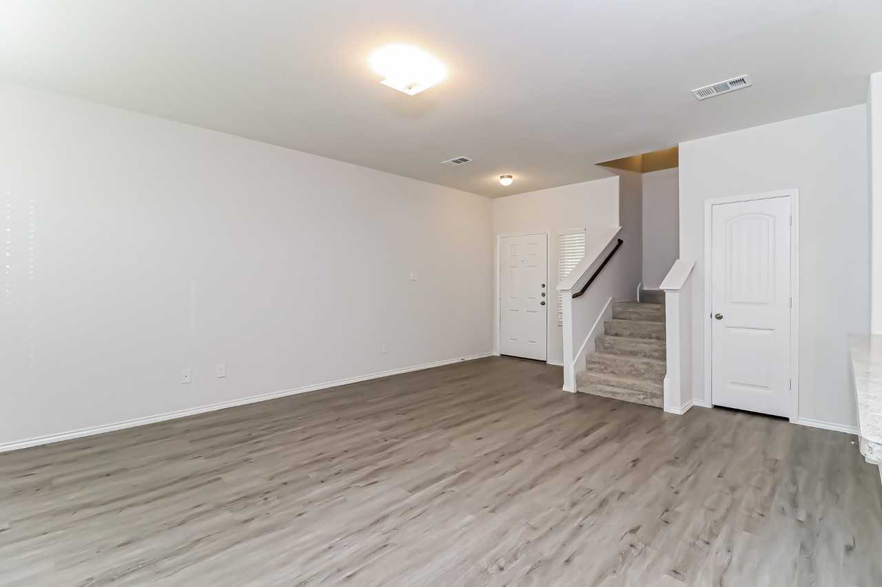 1425 Cactus Grove Way - Photo 3 of 15