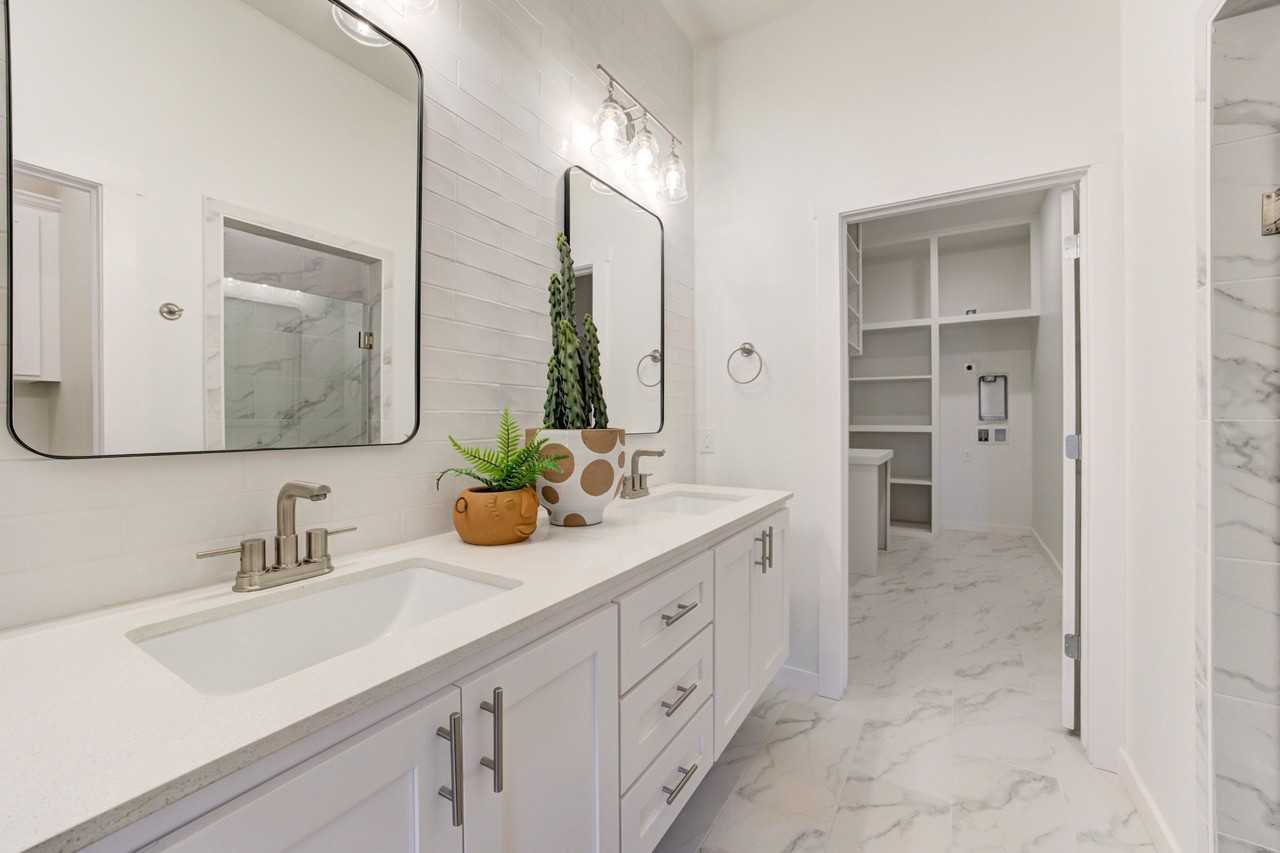 7901 Behr Dr - Photo 3 of 50