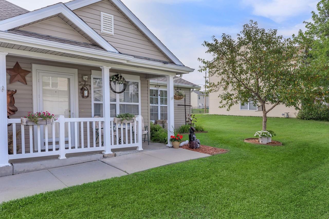 Rising View (Offutt Military Housing) - Photo 3 of 49