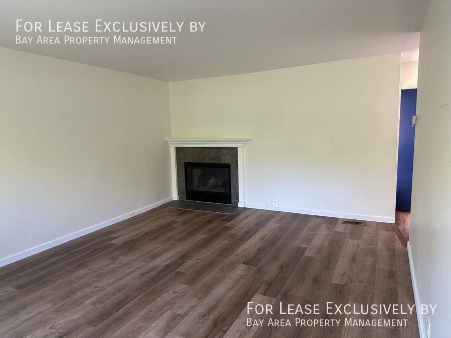 1218 Junipero Ave - Photo 3 of 10