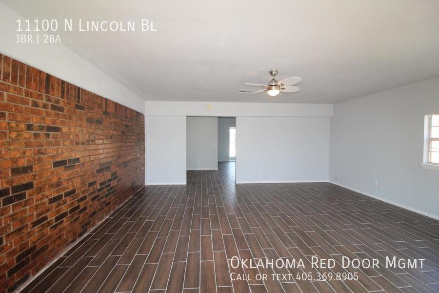 11100 N Lincoln Blvd - Photo 2 of 30