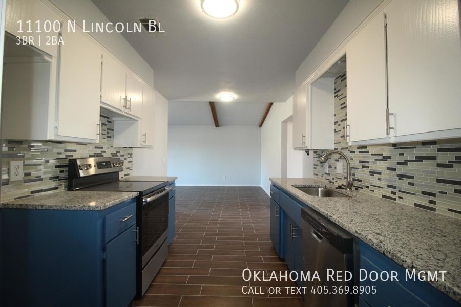 11100 N Lincoln Blvd - Photo 3 of 30