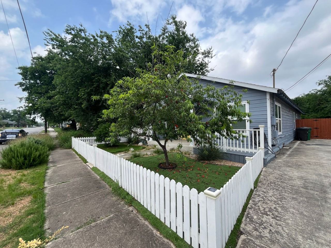 1000 S Pine St - Photo 3 of 28