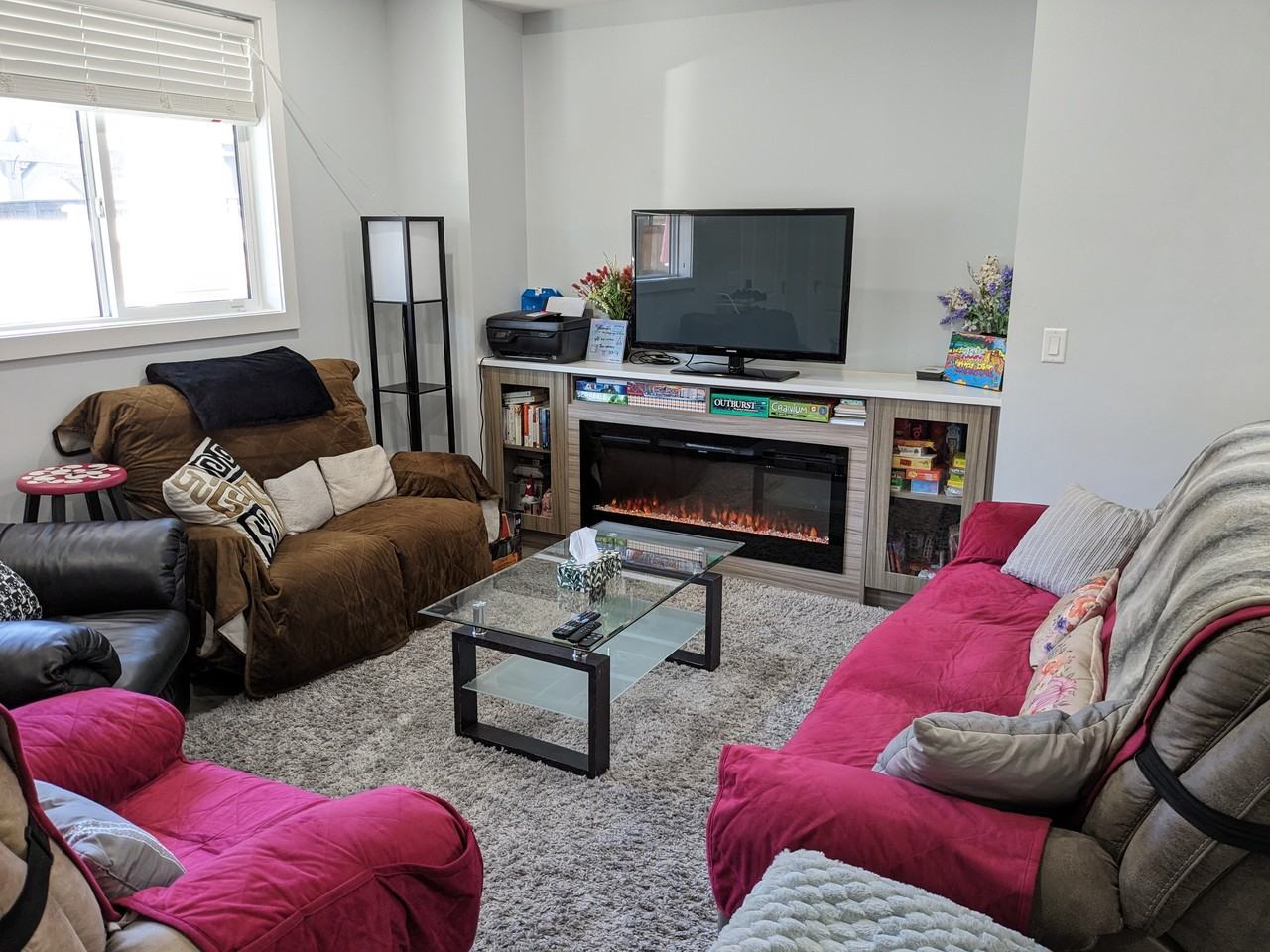 825 Cadder Avenue 3 - Photo 2 of 33