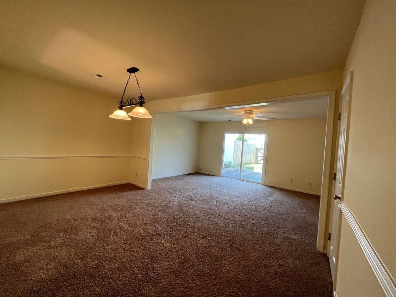 8704 Hermitage Trace Cir - Photo 4 of 16