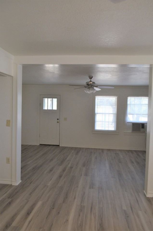 7601 Fm 1690 - Photo 4 of 19