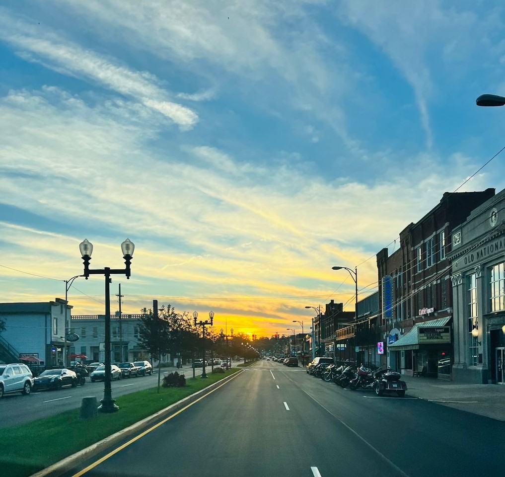 2305 West Franklin - Photo 3 of 18