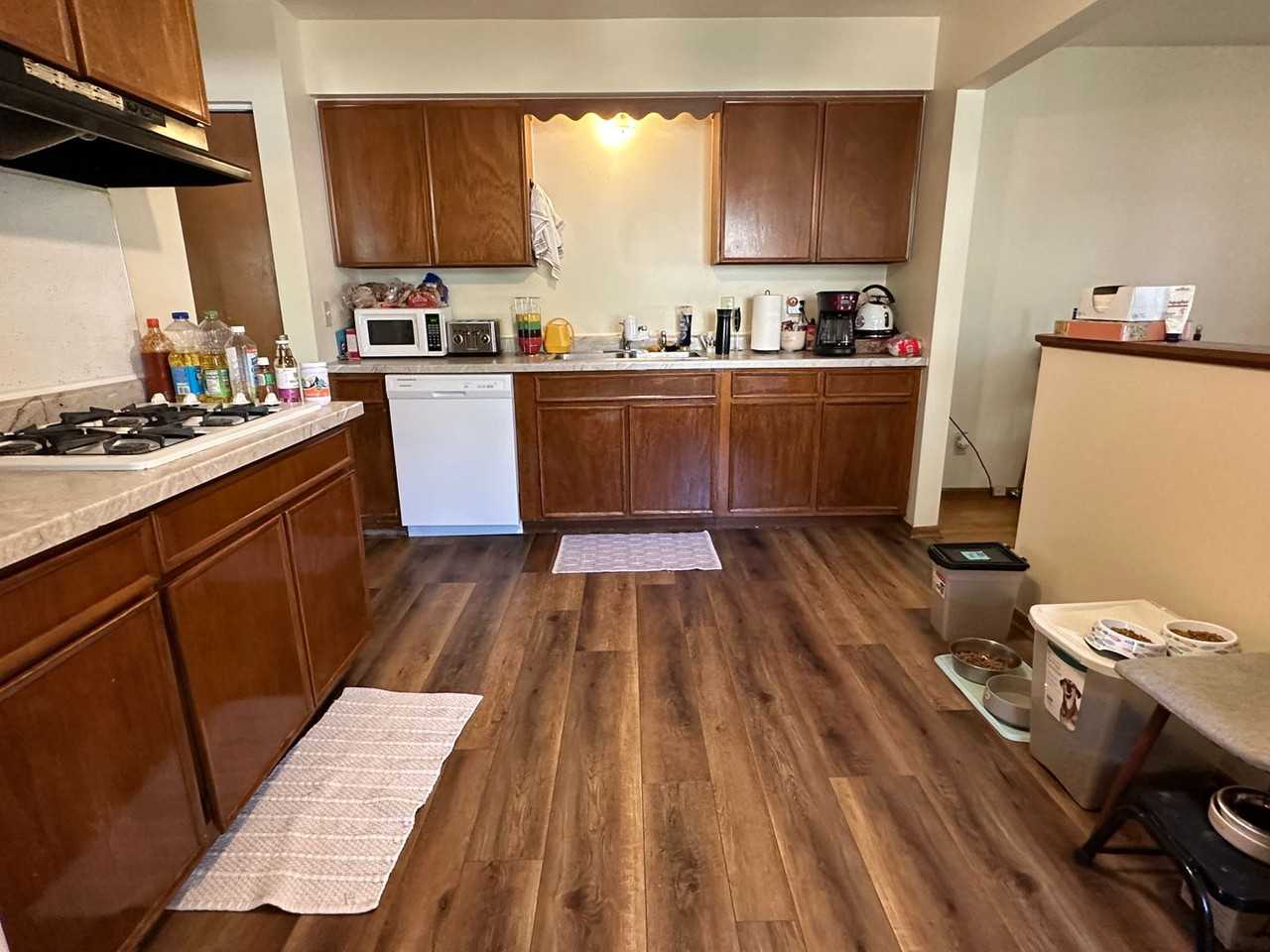 4857 5th St Ne - Photo 3 of 11