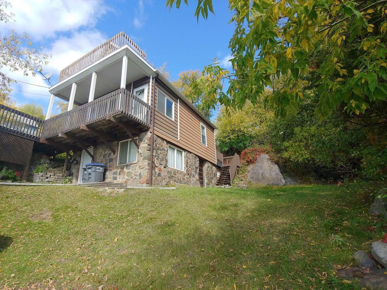 314 N 19th Ave W - Photo 2 of 31