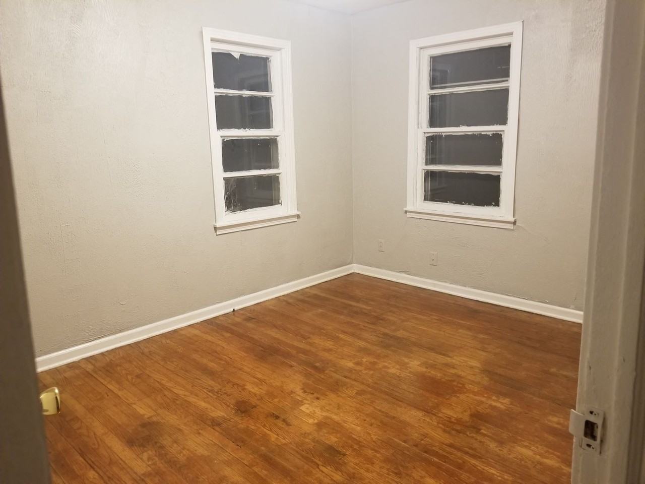 2559 N Minneapolis St - Photo 2 of 8