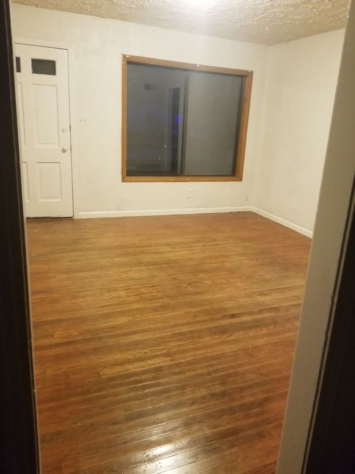 2559 N Minneapolis St - Photo 3 of 8