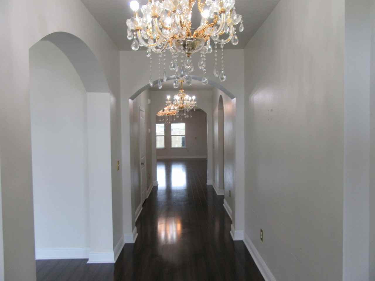 105 N Shoreview Dr - Photo 4 of 50