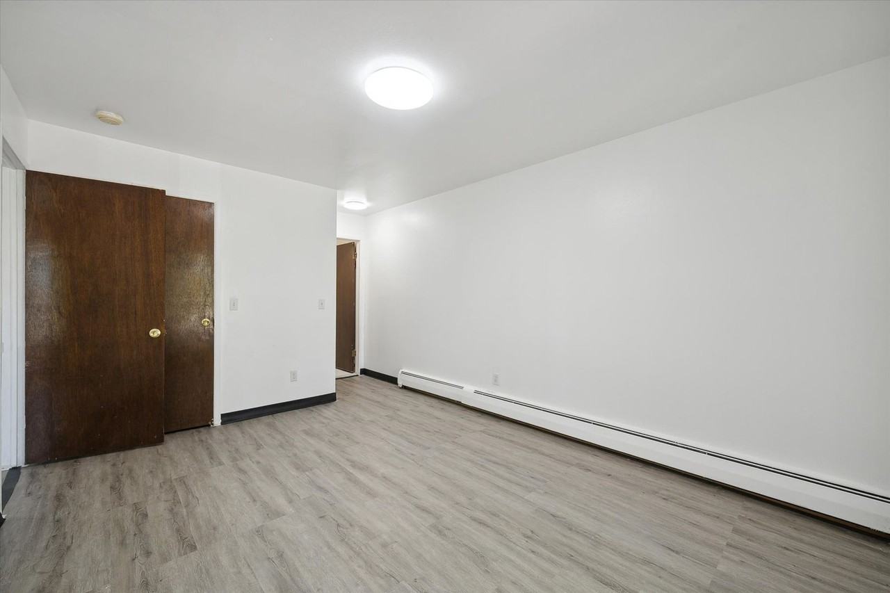 Parkside Apartments - Photo 4 of 40