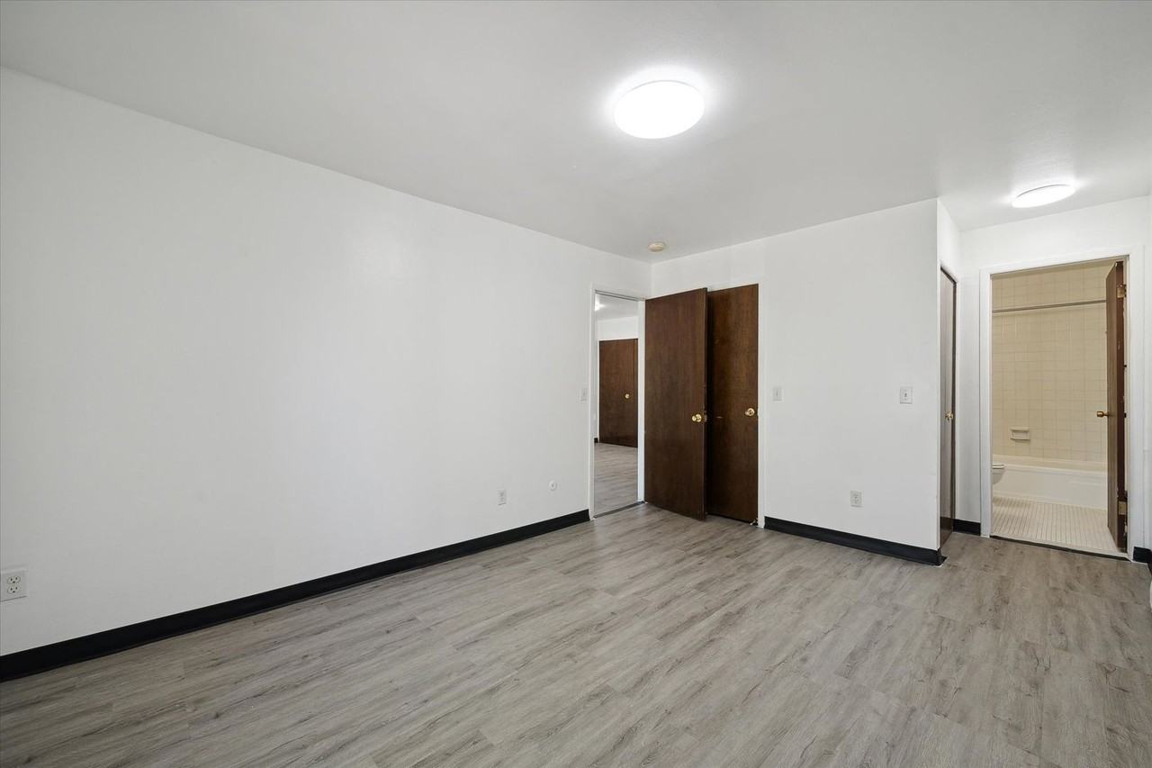 Parkside Apartments - Photo 5 of 40