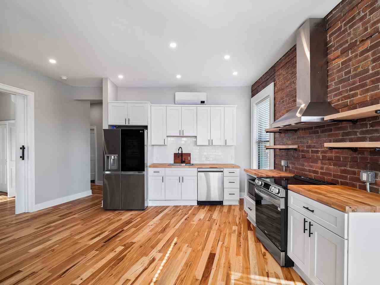 Ohio City Lorain Ave - Photo 2 of 32