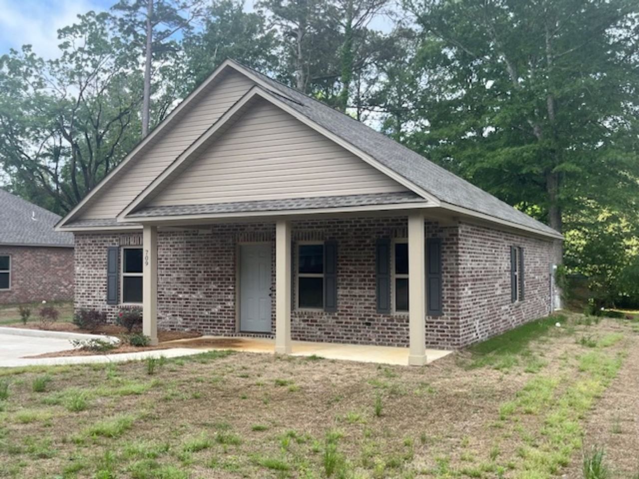 709 George Ave - Photo 3 of 18