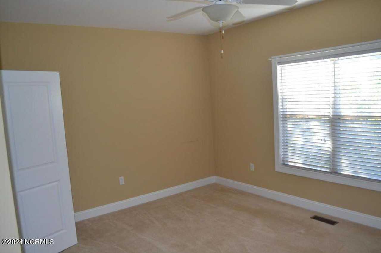 128 Cypress Cir - Photo 2 of 11