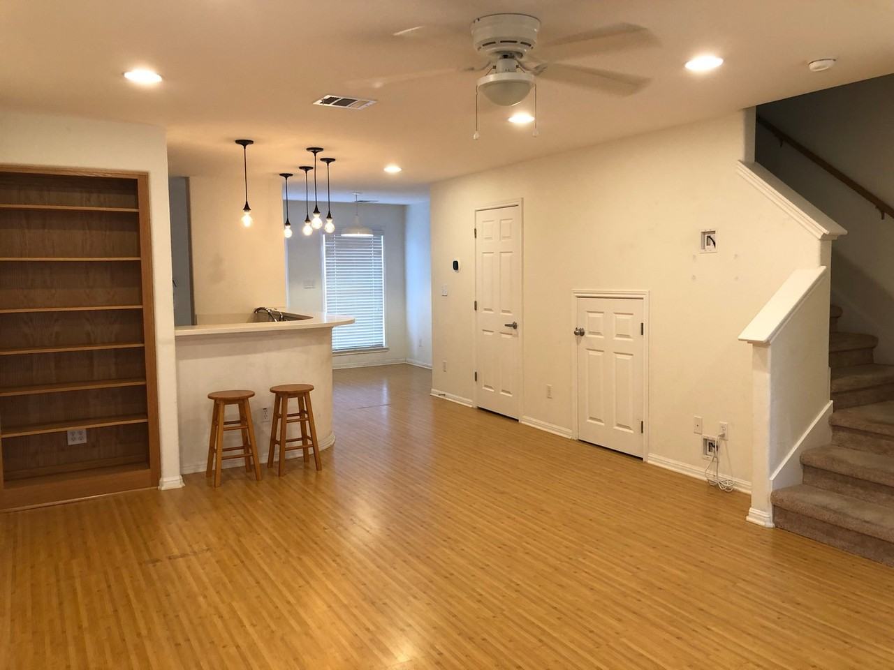 6900 E Riverside Dr #3 - Photo 2 of 18