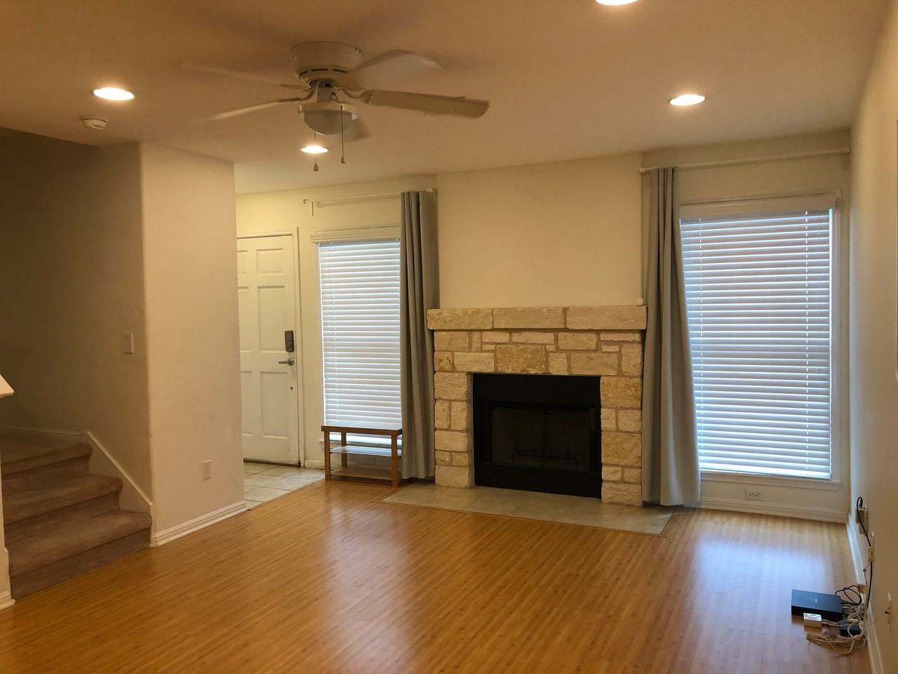 6900 E Riverside Dr #3 - Photo 4 of 18