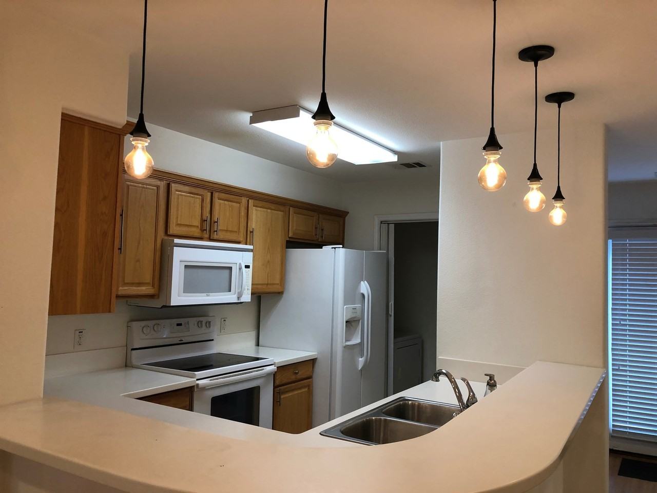 6900 E Riverside Dr #3 - Photo 5 of 18