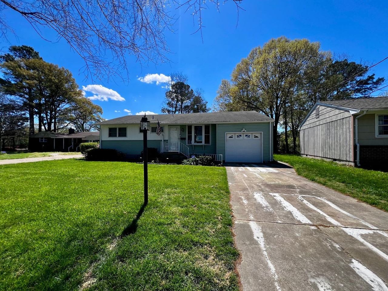 1324 Malmgren Ct - Photo 2 of 35