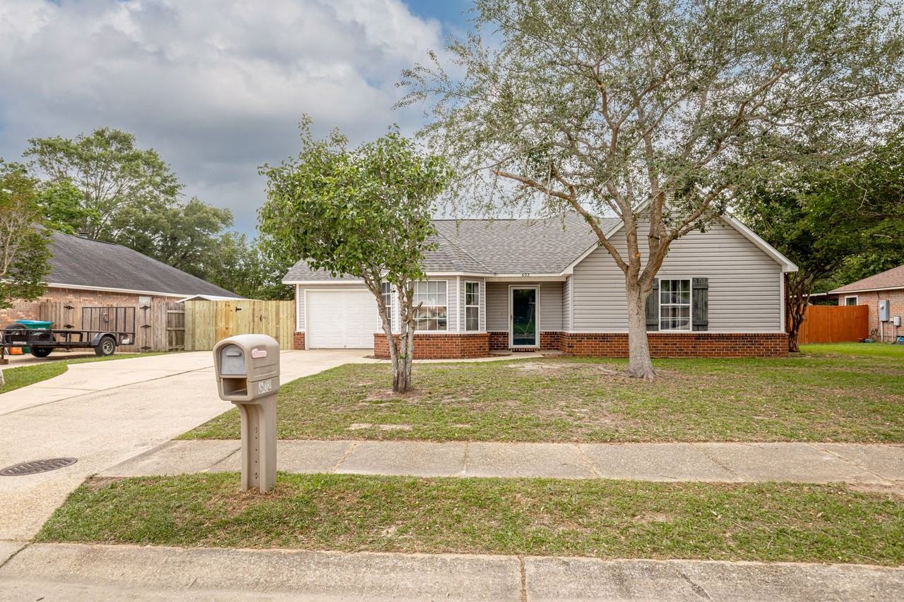 602 Ronda Ln - Photo 2 of 50