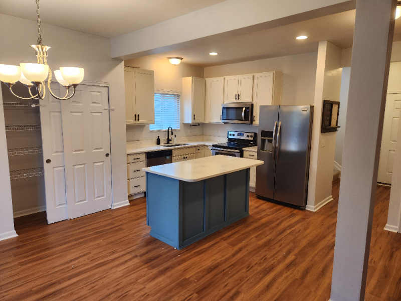 473 Harrison Woods Ct - Photo 2 of 18