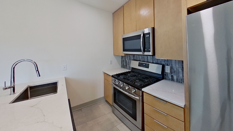 924 10th Avenue #1 - Photo 3 of 17