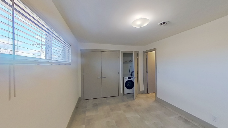 924 10th Avenue #1 - Photo 5 of 17