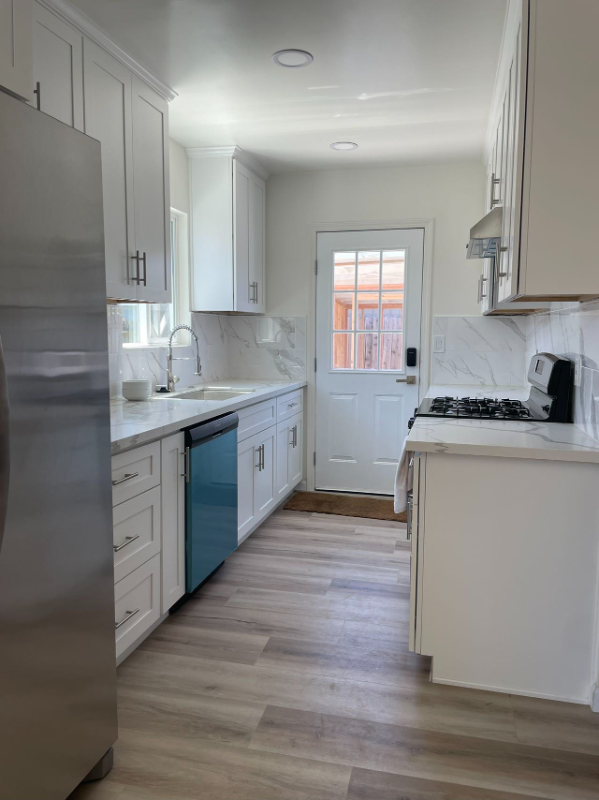 500 Stanford Ave - Photo 2 of 16