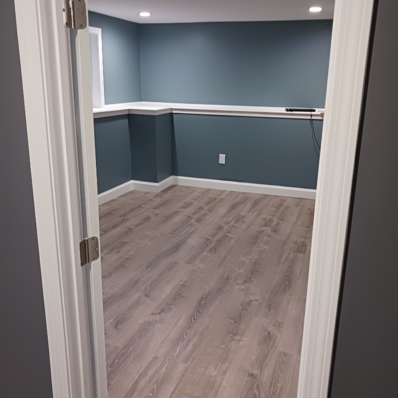 132 Tiffany St - Photo 4 of 16