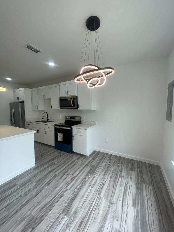 708 W Seminole Ave - Photo 7 of 16