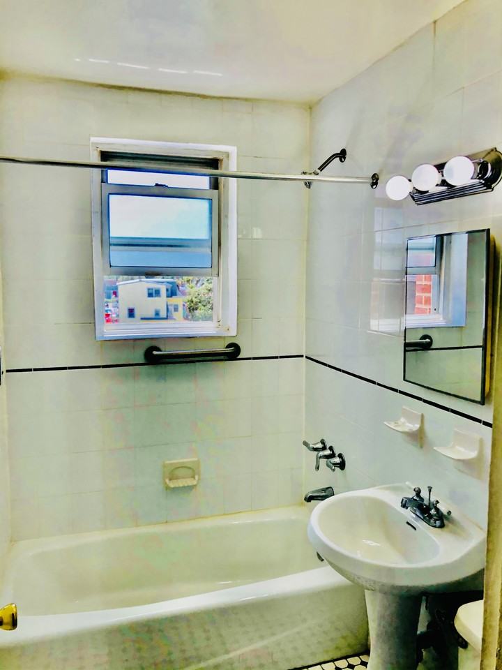 70 Croton Ave #5L - Photo 4 of 7