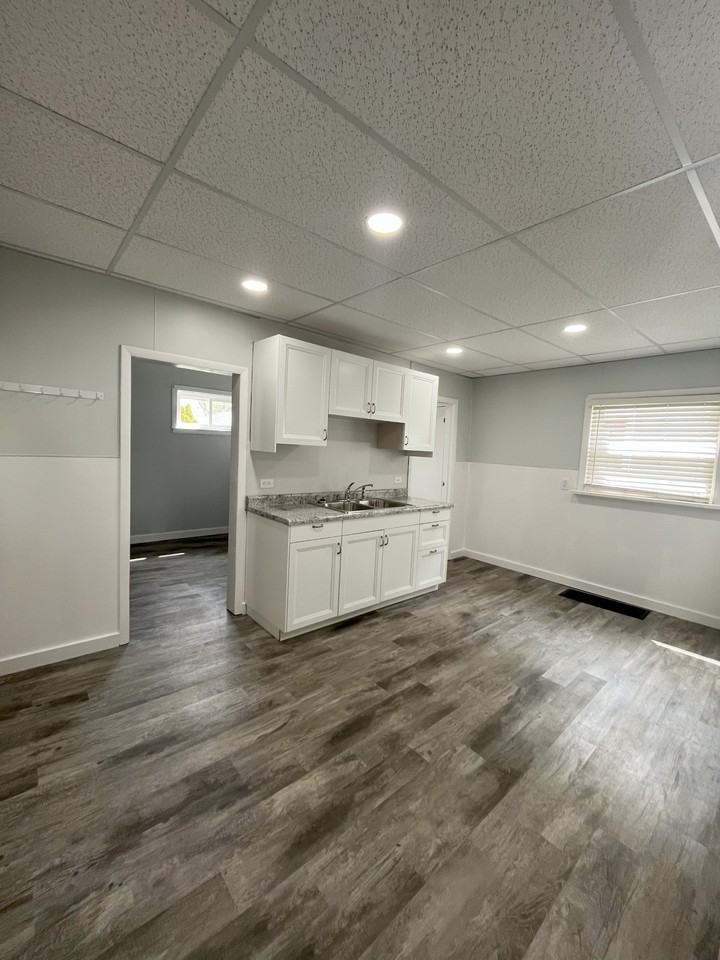 511 S 13th St - Photo 5 of 12