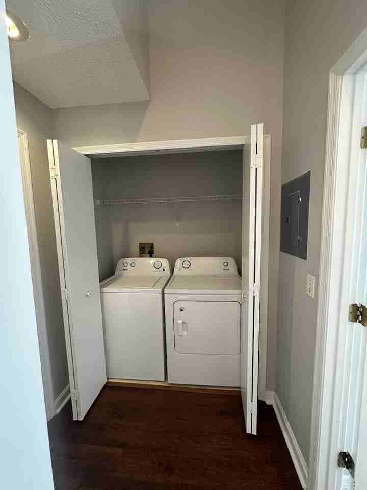 2147 Cypress Bay Blvd #1 - Photo 6 of 19