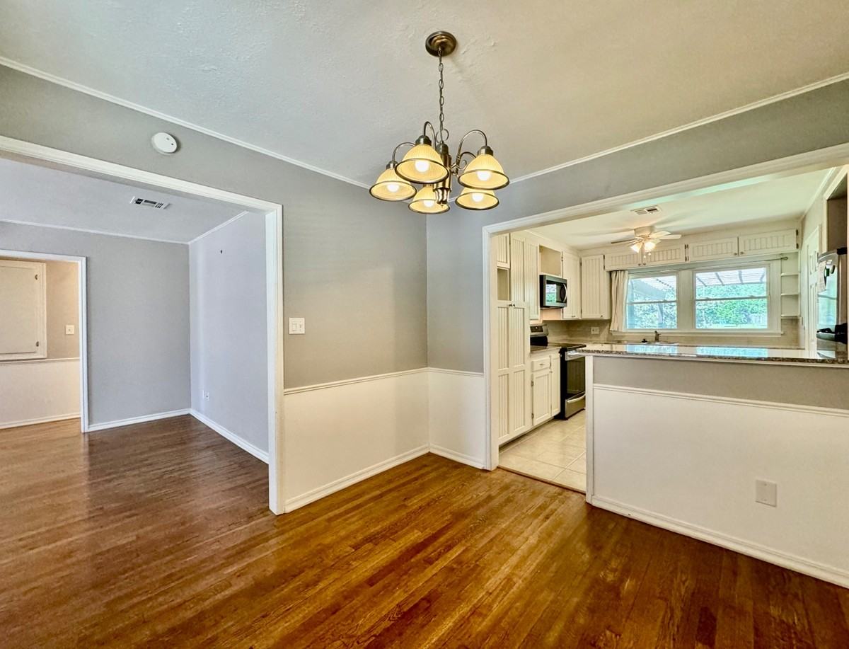 9519 Stratford Dr #1 - Photo 5 of 21