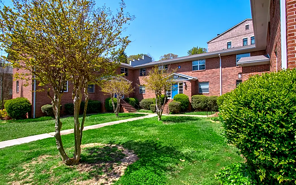 The Vic at Buckhead - Photo 6 of 19