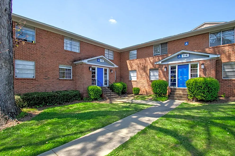 The Vic at Buckhead - Photo 7 of 19