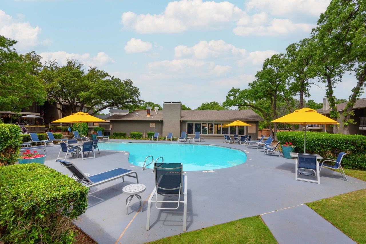 Oak Park - Photo 7 of 50