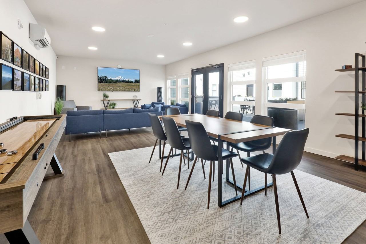 Luxurious Studios with Rooftop Deck and Secured Entry! - Photo 4 of 50